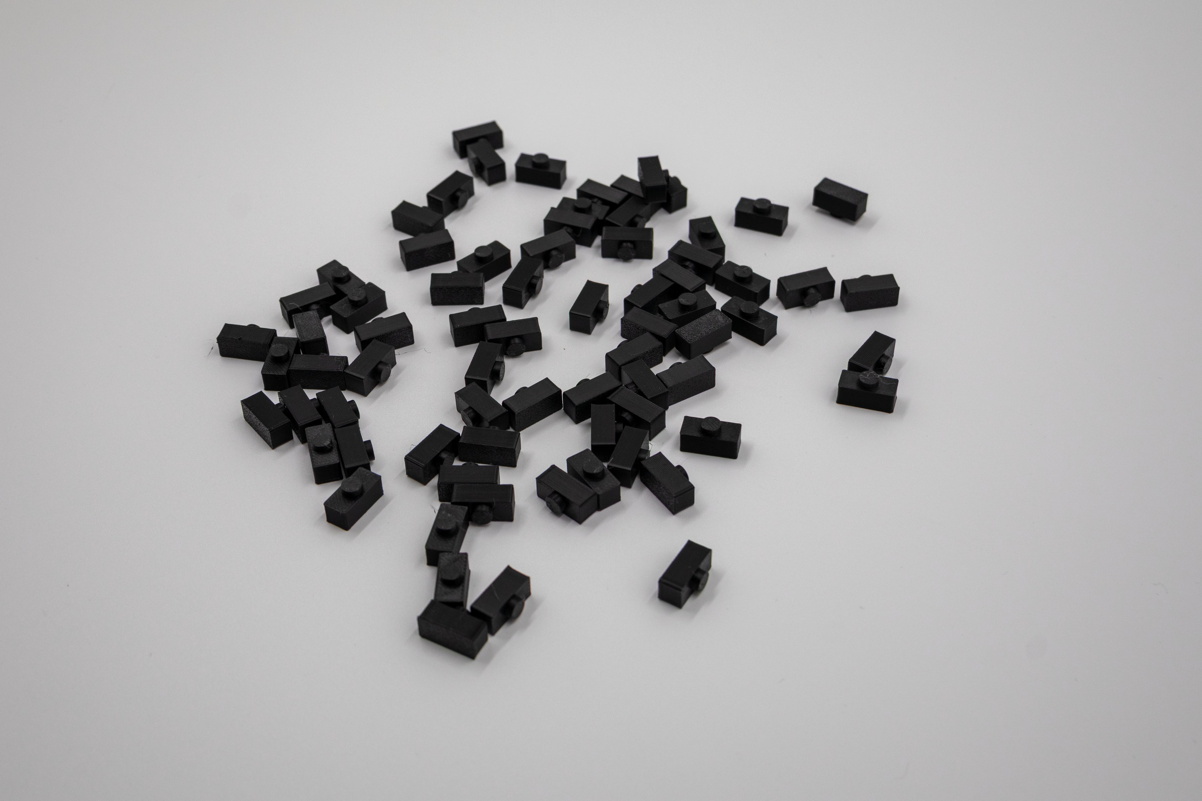 25 single stud heel protectors
