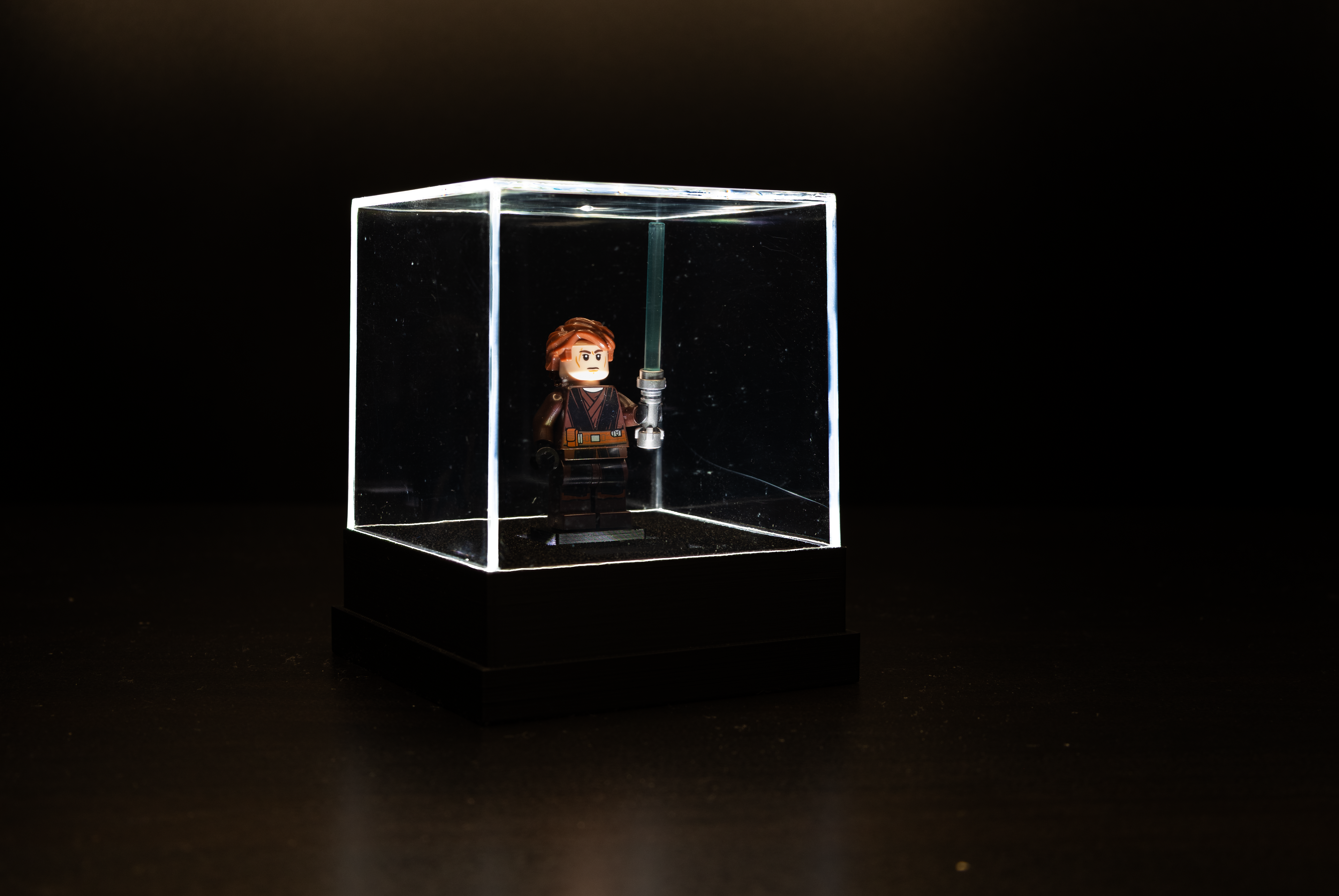 Single Figure LED Light Up Minifigure Display